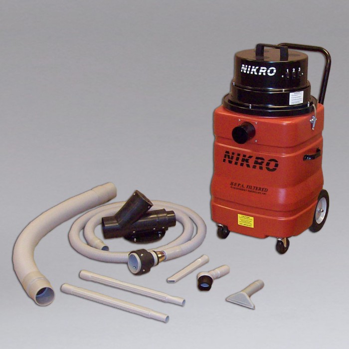 Aspirateur 3 moteurs HEPA 15G de Nikro avec kit de boyau pour secheuse